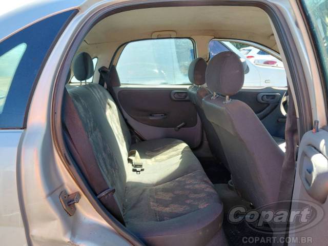 2004 CHEVROLET CORSA SEDAN 