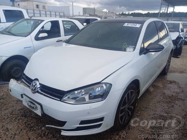 2015 VOLKSWAGEN GOLF 