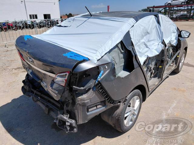 2015 HYUNDAI HB20S 
