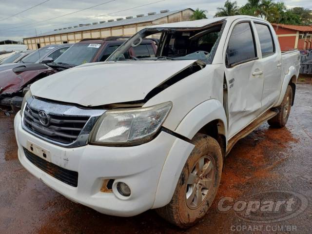 2015 TOYOTA HILUX CD 