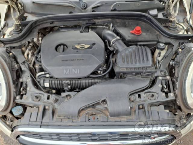 2017 MINI COOPER 