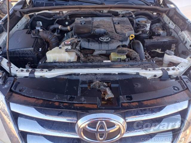 2017 TOYOTA HILUX SW4 