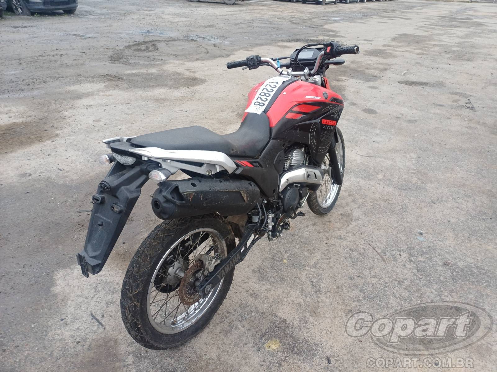 2025 YAMAHA XTZ 250 — foto 4 de 10