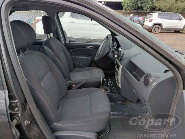 2009 RENAULT LOGAN 