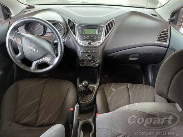 2014 HYUNDAI HB20S 