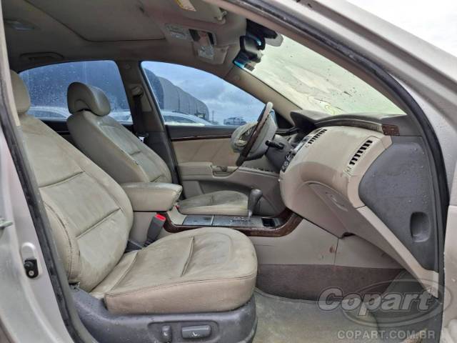 2009 HYUNDAI AZERA 