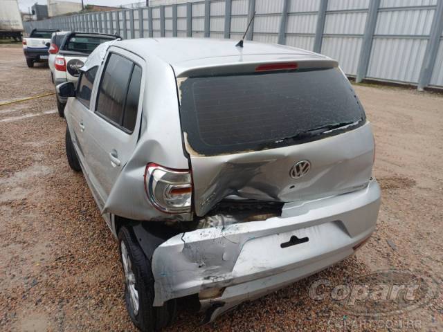 2011 VOLKSWAGEN FOX 