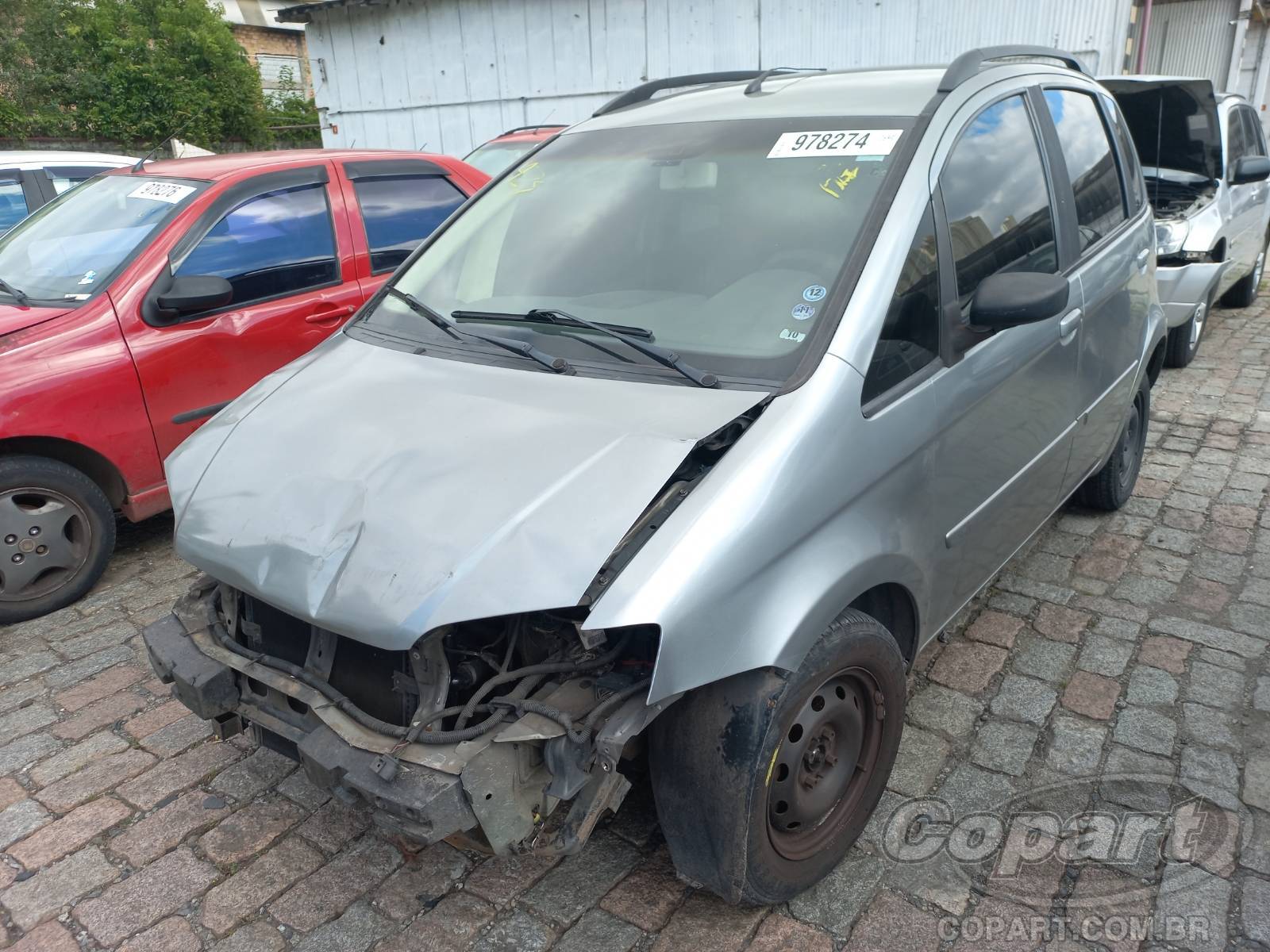 Veículo Fiat Idea Fiat Idea ELX Fire 1.4 2006 Colisão Média Monta 2006 em leilão