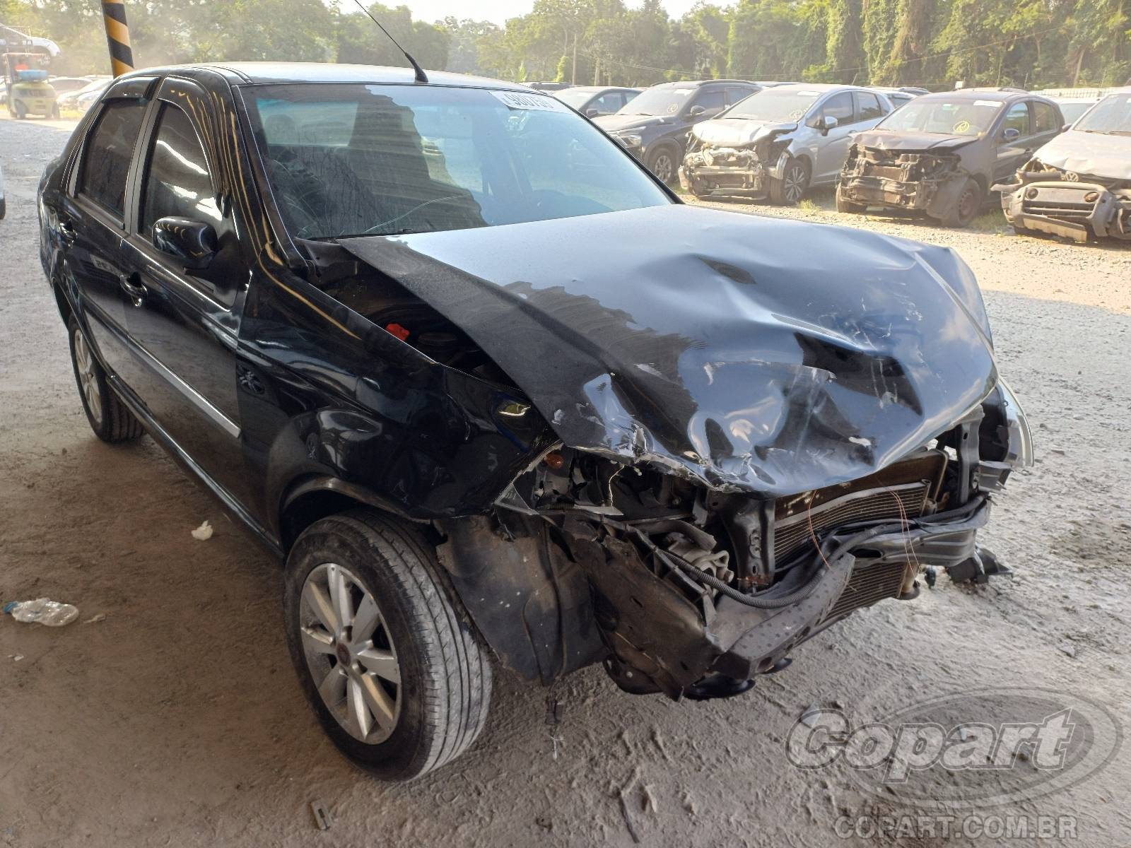 Fiat Siena EL 1.0 2011 Colisão Média Monta