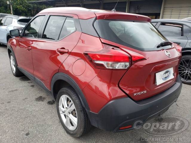 2019 NISSAN KICKS 