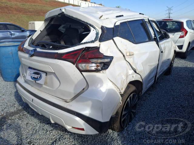 2022 NISSAN KICKS 