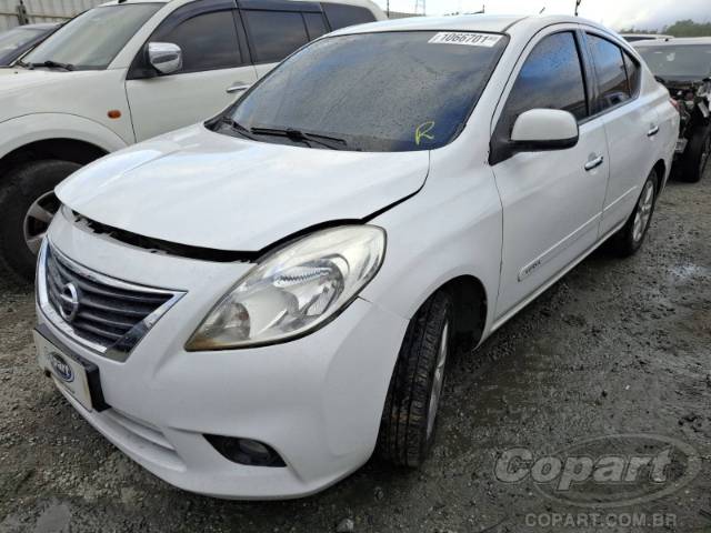 2014 NISSAN VERSA 