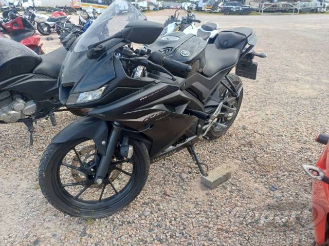 2025 YAMAHA YZF R15 