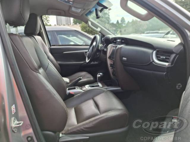 2017 TOYOTA HILUX SW4 