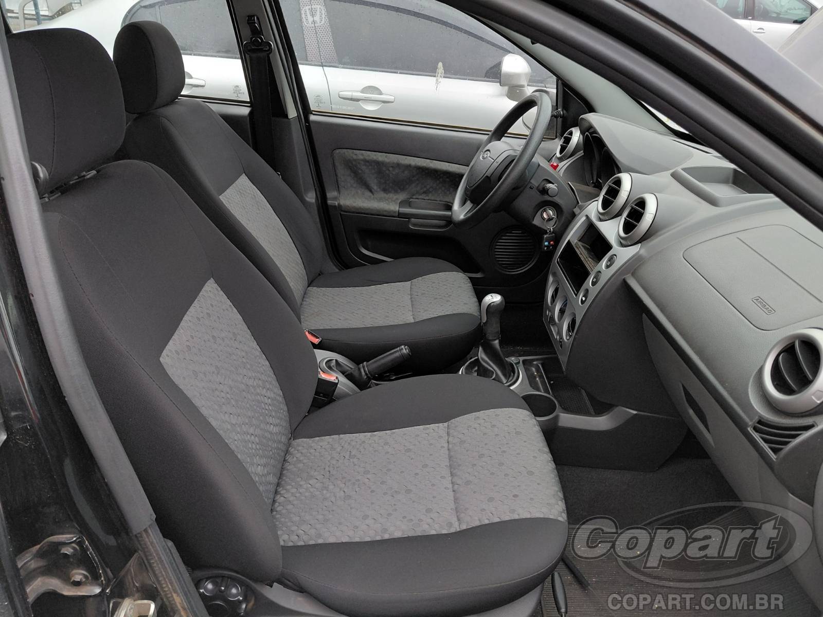 2013 FORD FIESTA — foto 5 de 10