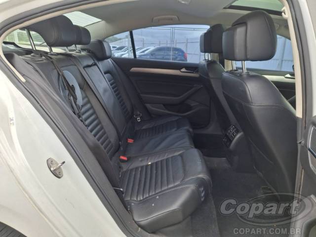 2018 VOLKSWAGEN PASSAT 