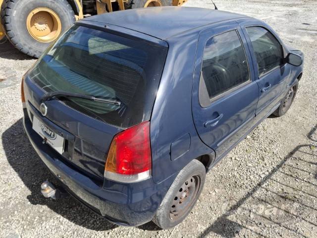 2004 FIAT PALIO 