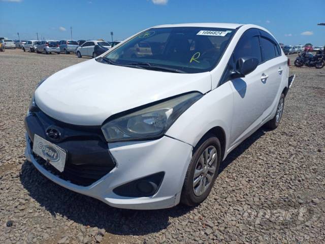 2015 HYUNDAI HB20S 