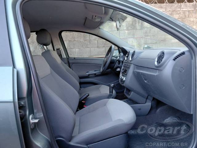 2010 VOLKSWAGEN VOYAGE 