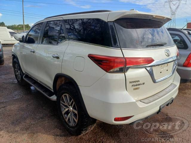 2017 TOYOTA HILUX SW4 