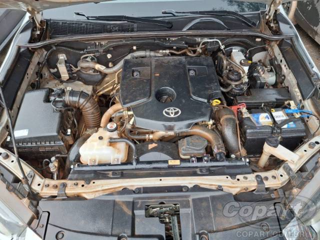 2024 TOYOTA HILUX CD 