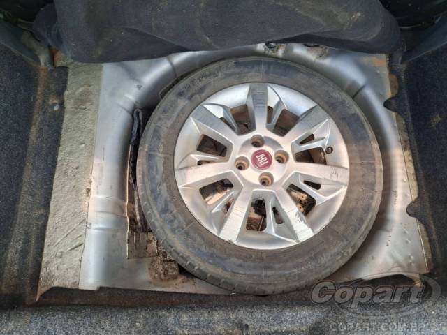 2016 FIAT PUNTO 
