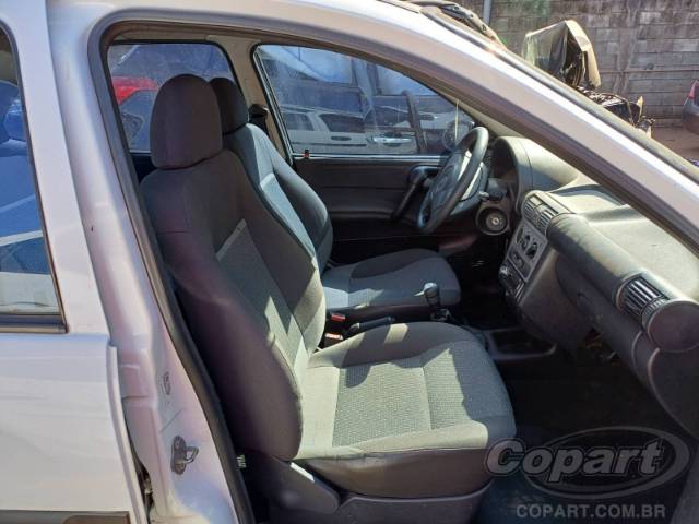 2006 CHEVROLET CLASSIC 