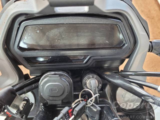 2025 BAJAJ DOMINAR 