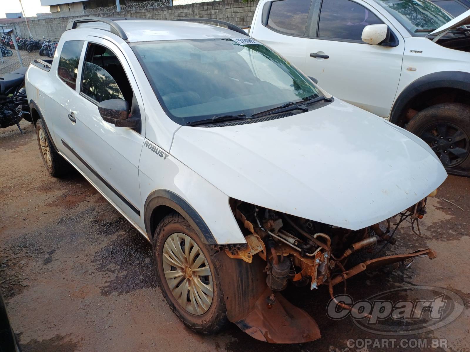 Volkswagen Saveiro CD Robust 1.6 MSI 2019 Médio Dano