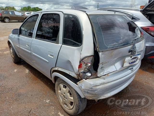 2002 CHEVROLET CORSA 