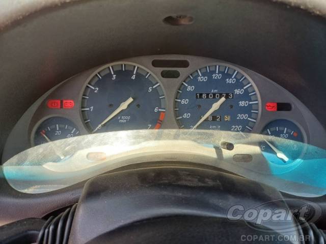 2001 CHEVROLET CORSA SEDAN 