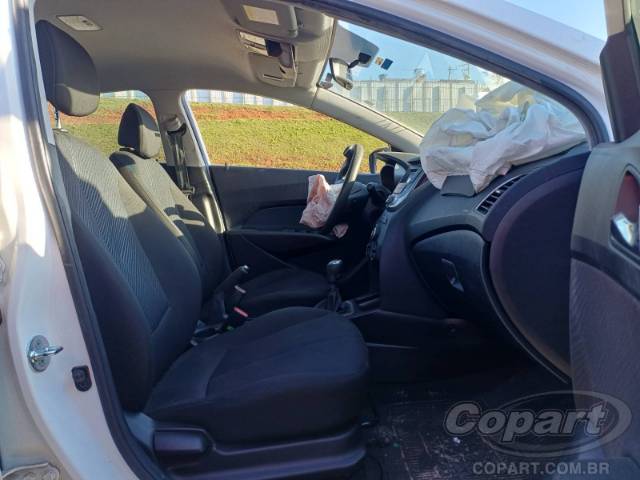 2015 HYUNDAI HB20 