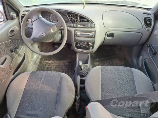 2001 FORD FIESTA 