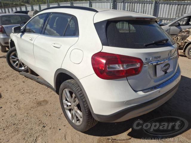2015 MERCEDES BENZ GLA 