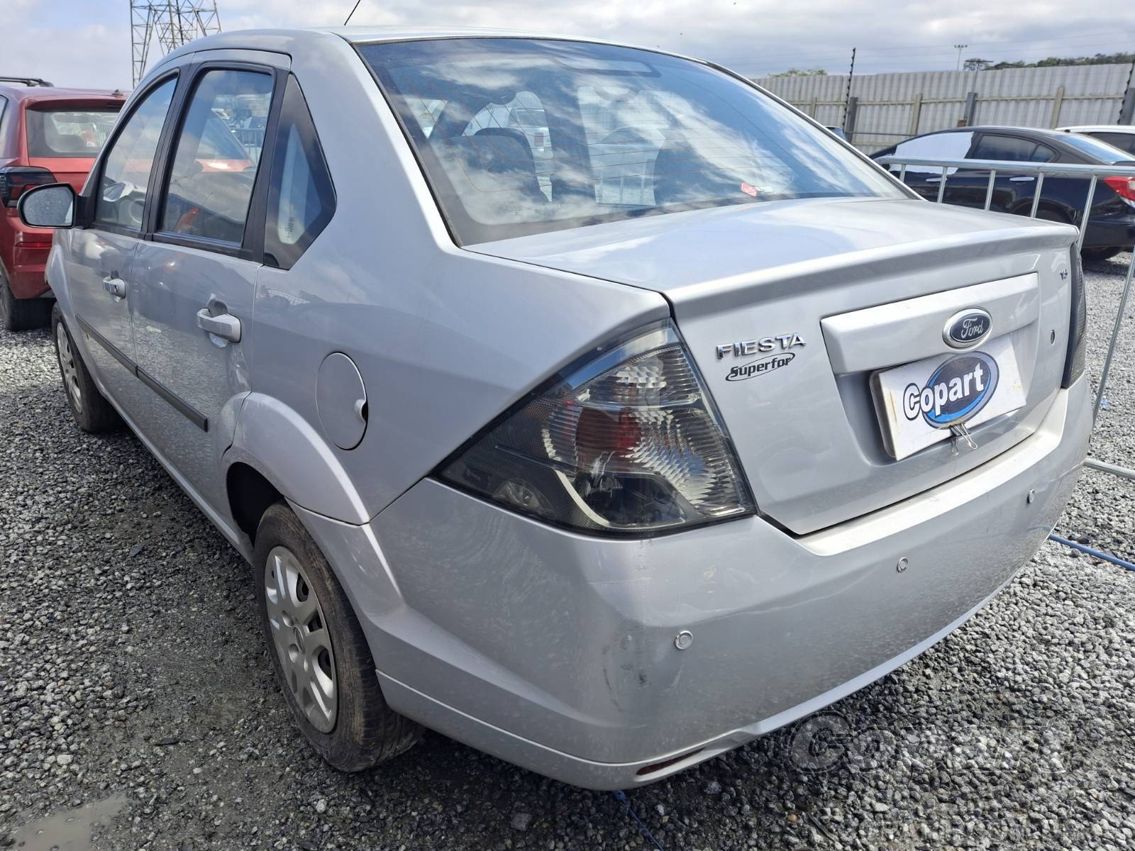 2013 FORD FIESTA SEDAN — foto 3 de 12