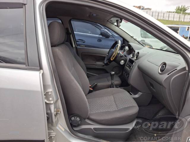 2007 FORD FIESTA SEDAN 