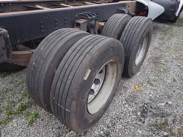 2011 VOLKSWAGEN CONSTELLATION 