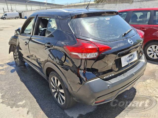 2017 NISSAN KICKS 