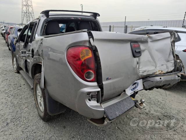 2013 MITSUBISHI L200 TRITON 