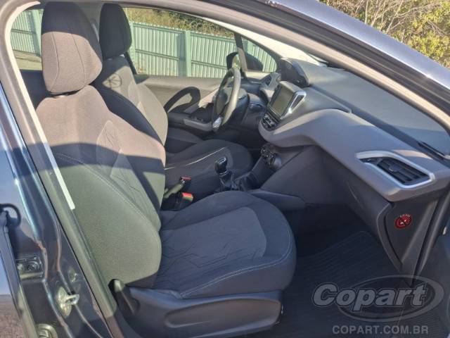 2017 PEUGEOT 208 