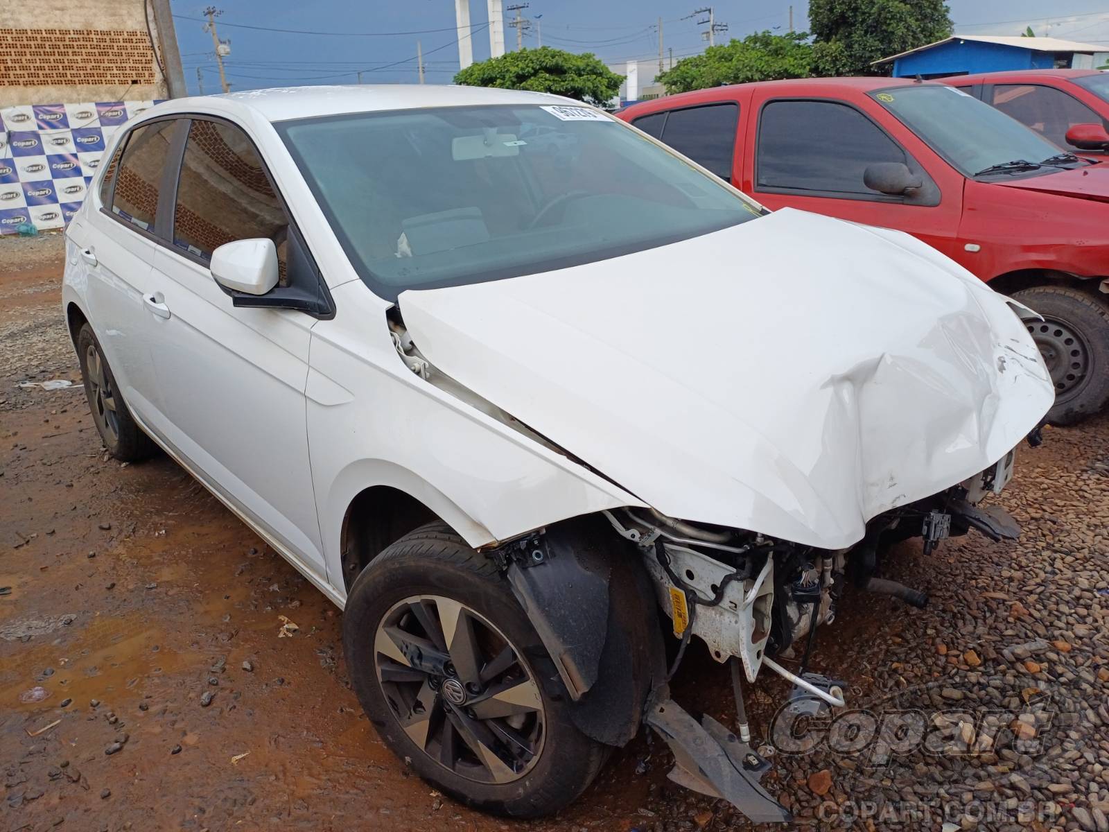 Volkswagen Polo 1.0 12V MPI 2024 Colisão Média Monta