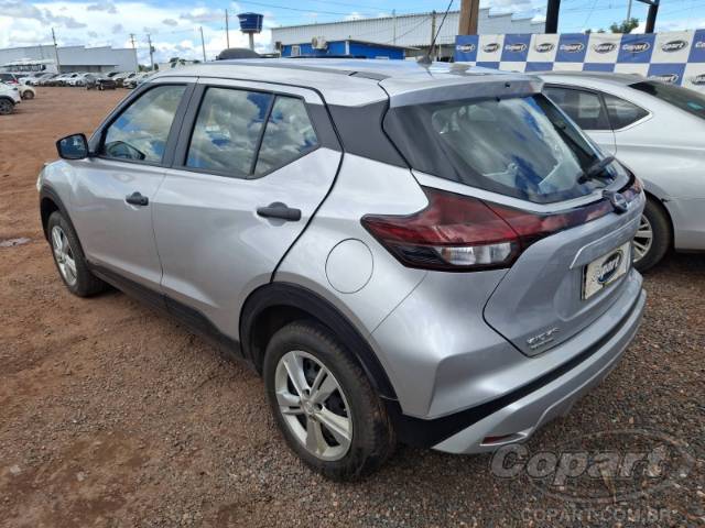 2025 NISSAN Kicks Play 