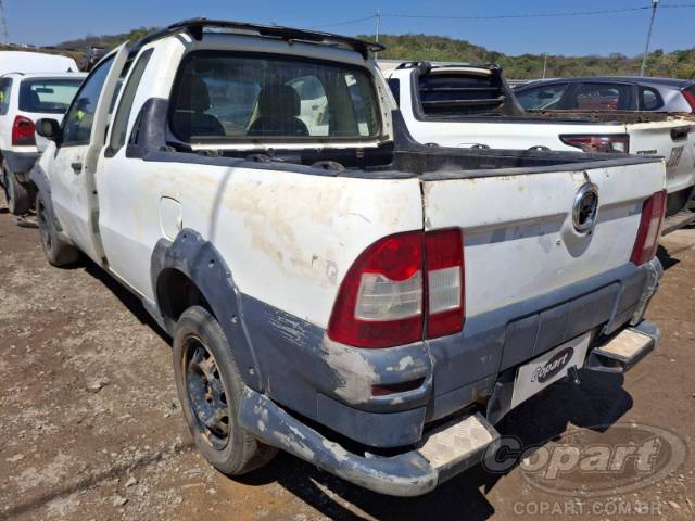 2013 FIAT STRADA 
