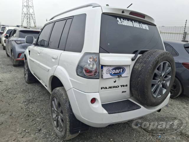 2014 MITSUBISHI PAJERO TR4 