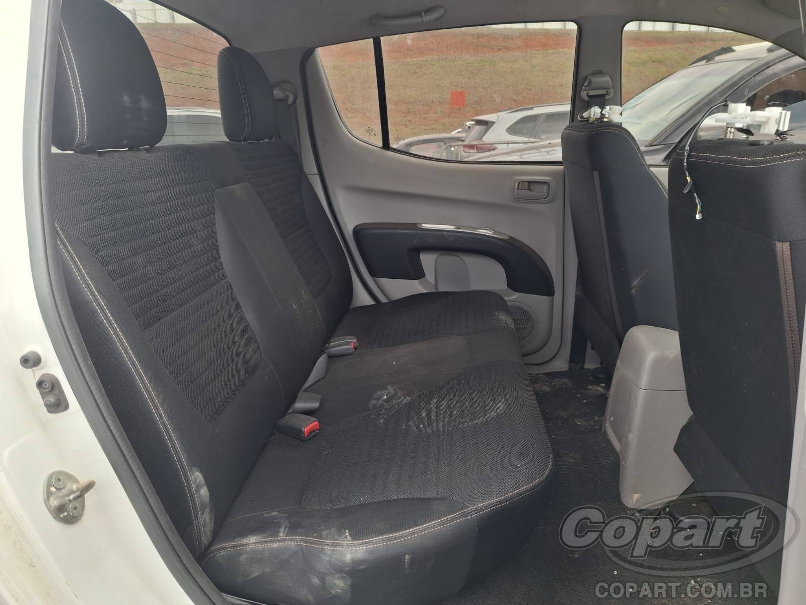 Foto 6 de 13: 2015 MITSUBISHI L200 TRITON