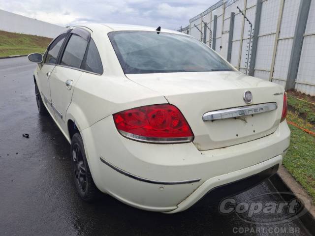 2015 FIAT LINEA 