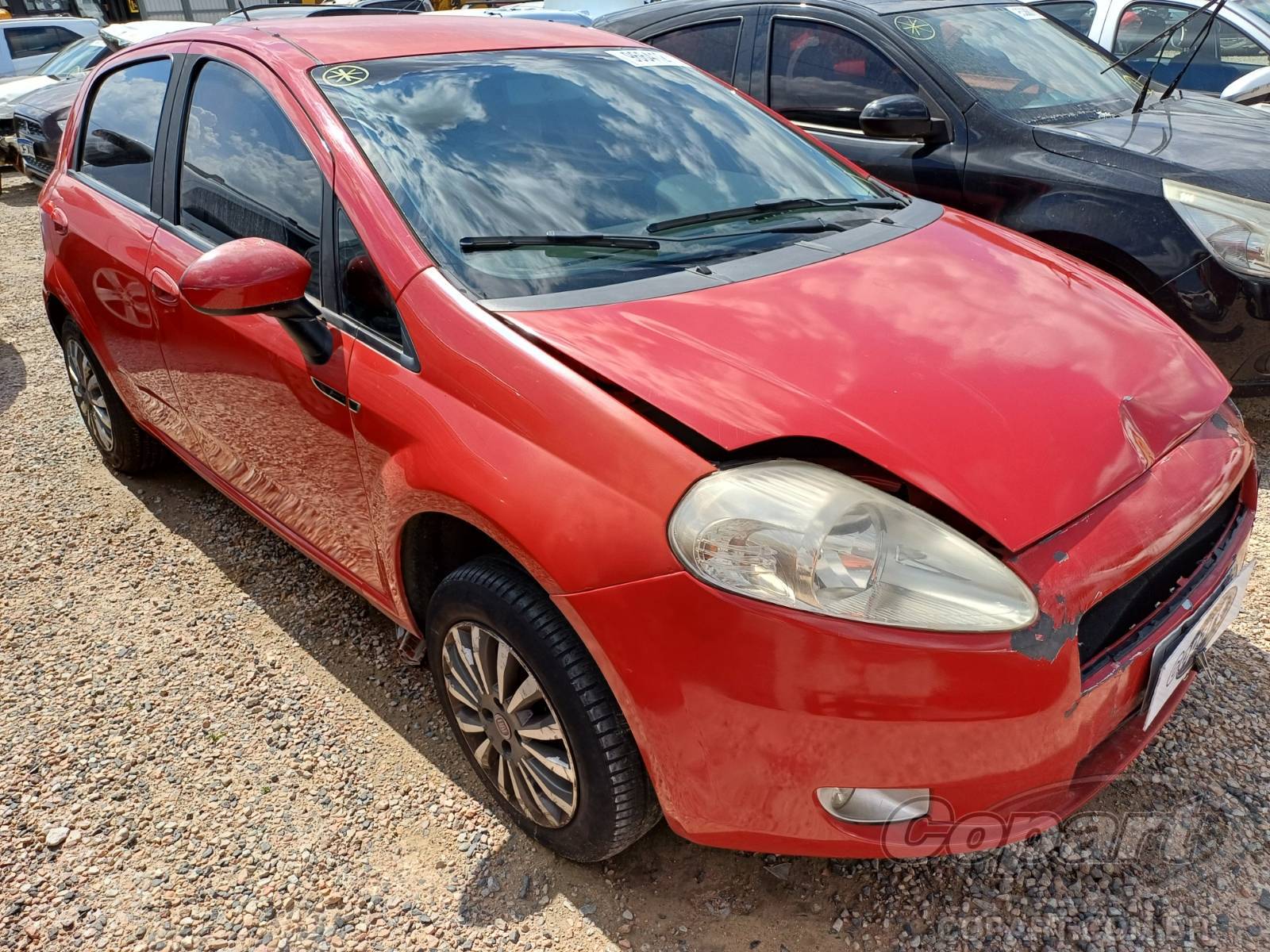 Veículo Fiat Punto Fiat Punto 1.4 Fire 2010 Colisão Média Monta 2010 em leilão