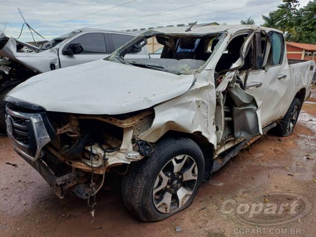 2019 TOYOTA HILUX CD 