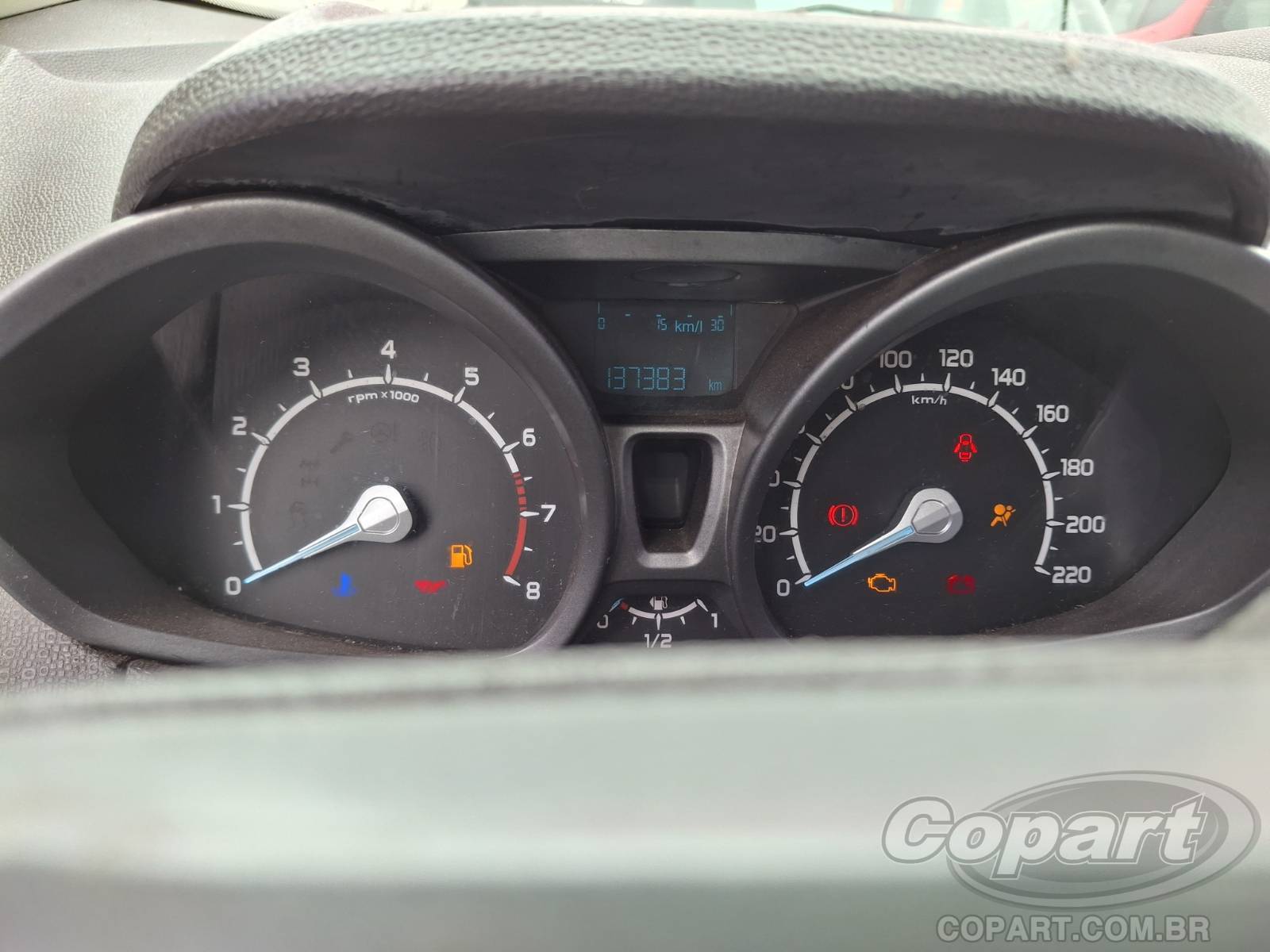 Foto 8 de 14: 2014 FORD ECOSPORT
