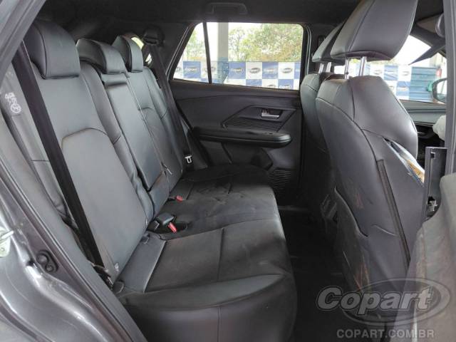 2026 TOYOTA Yaris Cross 